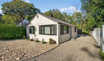 39 Spring Glen Rd, East Lyme, CT 06357