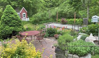 2 Mack Hill Rd, Amherst, NH 03031