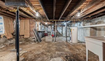 130 W Broadway, Bangor, ME 04401