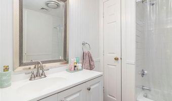 58 Needle Grove Pt D, North Providence, RI 02904