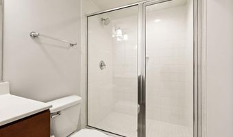 4089 S FOUR MILE RUN Dr 201, Arlington, VA 22204