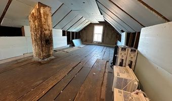 68 Park St, Belfast, ME 04915