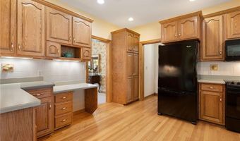 805 27th St SW, Austin, MN 55912