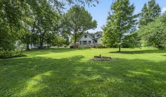 400 E Walker St, Ash Grove, MO 65604