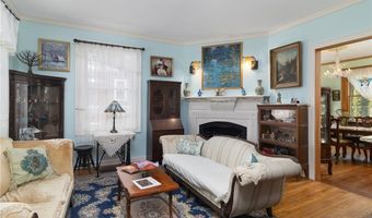 55 Hunter Ave, Newport, RI 02840