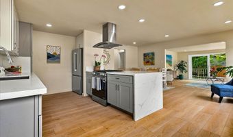 679 Kihapai St D, Kailua, HI 96734