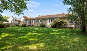 35 Greenfield Rd, Cumberland, RI 02864