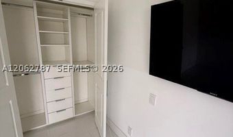 19707 Turnberry Way 24B, Aventura, FL 33180