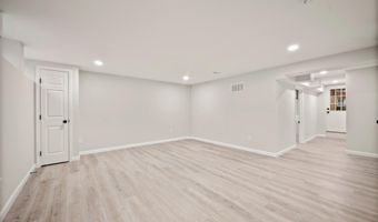 323 STRATFORD Rd, Baltimore, MD 21228