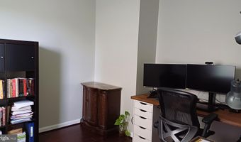 25501 EMERSON OAKS Dr, Aldie, VA 20105