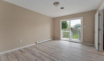 34 Bell St, Bayville, NJ 08721