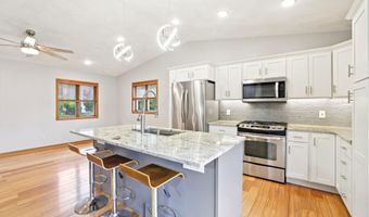 15 Eastridge Ct, Madison, WI 53716