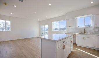 2404 S Cochran Ave, Los Angeles, CA 90016