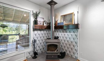 38149 MCKENZIE Hwy, Springfield, OR 97478