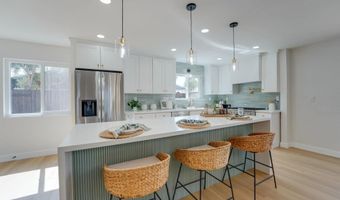 1523 Lucky St, Oceanside, CA 92054