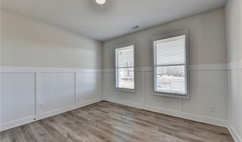 696 Rodeo Dr, Auburn, GA 30011