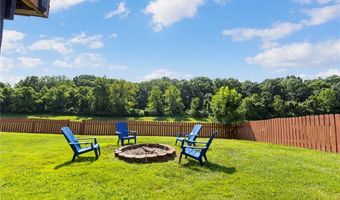 638 Oak Springs Trail Dr, Ballwin, MO 63021