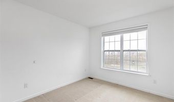 2769 Ashcombe Dr, Ann Arbor, MI 48105