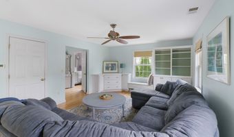 211 Oak St, Bath, ME 04530