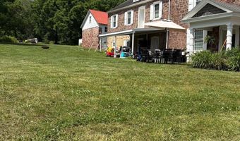 84-86 W MAIN St, Adamstown, PA 19501