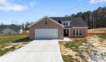 15 Swanee Dr, Albertville, AL 35950