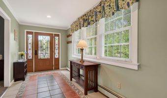 16 Oneida Ave, Atlantic Highlands, NJ 07716