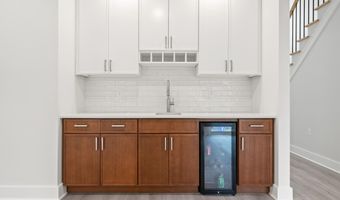Mckinley Avenue, Bayville, NJ 08721