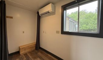 90 Searsport Ave, Belfast, ME 04915