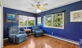 4 Alan Rd, Danbury, CT 06810