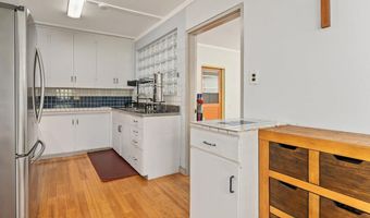 396 Kahiki St, Kahului, HI 96732