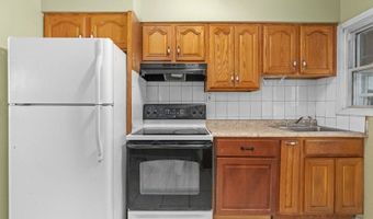 92 Baker St, Andover, NJ 07801