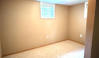 704 S Harrison St, Aberdeen, SD 57401