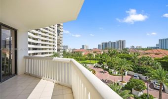 1000 W Island Blvd 504, Aventura, FL 33160