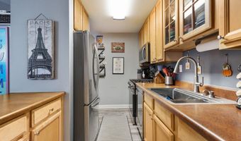 2415 N Kennicott Dr 1D, Arlington Heights, IL 60004