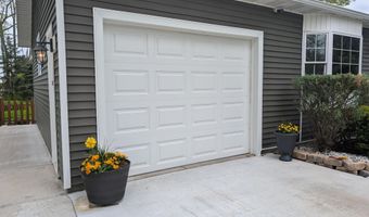 101 ISLAND VIEW Dr, Alpena, MI 49707