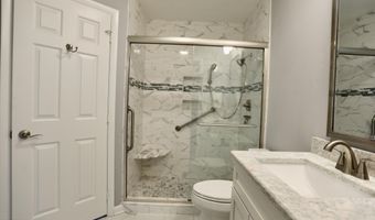 717 Chancery Ln, Aberdeen, NC 28315
