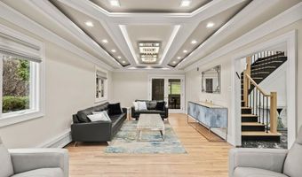 20 Algonquin Cir, Airmont, NY 10952
