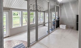 100 Windsor Dr, Alton, IL 62002