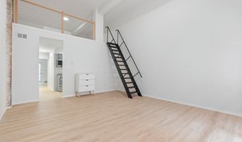 207 S PATRICK St 207, Alexandria, VA 22314