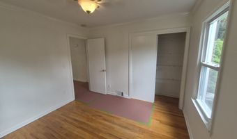 2 Dixon Rd, Danbury, CT 06811