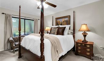 6 Cozy Bluff Rd, Savannah, GA 31410