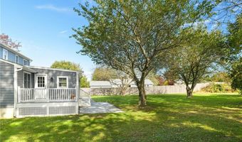 138 Oliphant Ln, Middletown, RI 02842