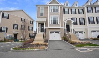 19 Putnam Ln 19, Danbury, CT 06810