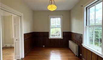39 Walcott Ave, Jamestown, RI 02835