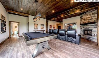 706 Silver Springs Rd, Banner Elk, NC 28604