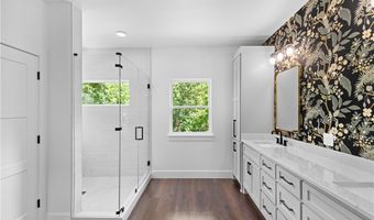 32 Warwick Dr, Bella Vista, AR 72714