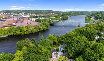 38 Newbury St, Auburn, ME 04210