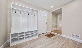 90 Battle St, Bristol, CT 06010