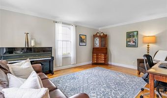 1 Mallard Cove Way, Barrington, RI 02806