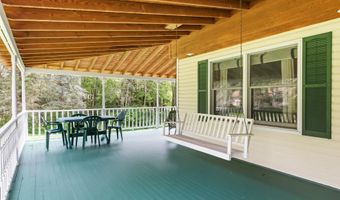 141 EMBILL Dr, Blakeslee, PA 18610